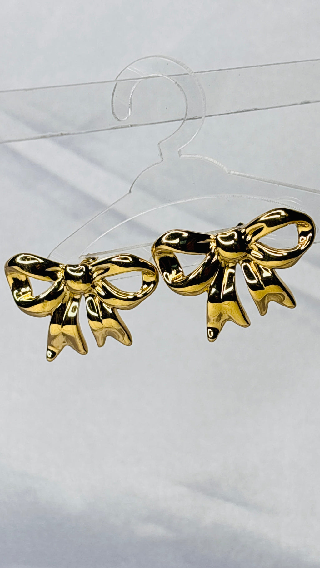 Golden Bowflare Earrings
