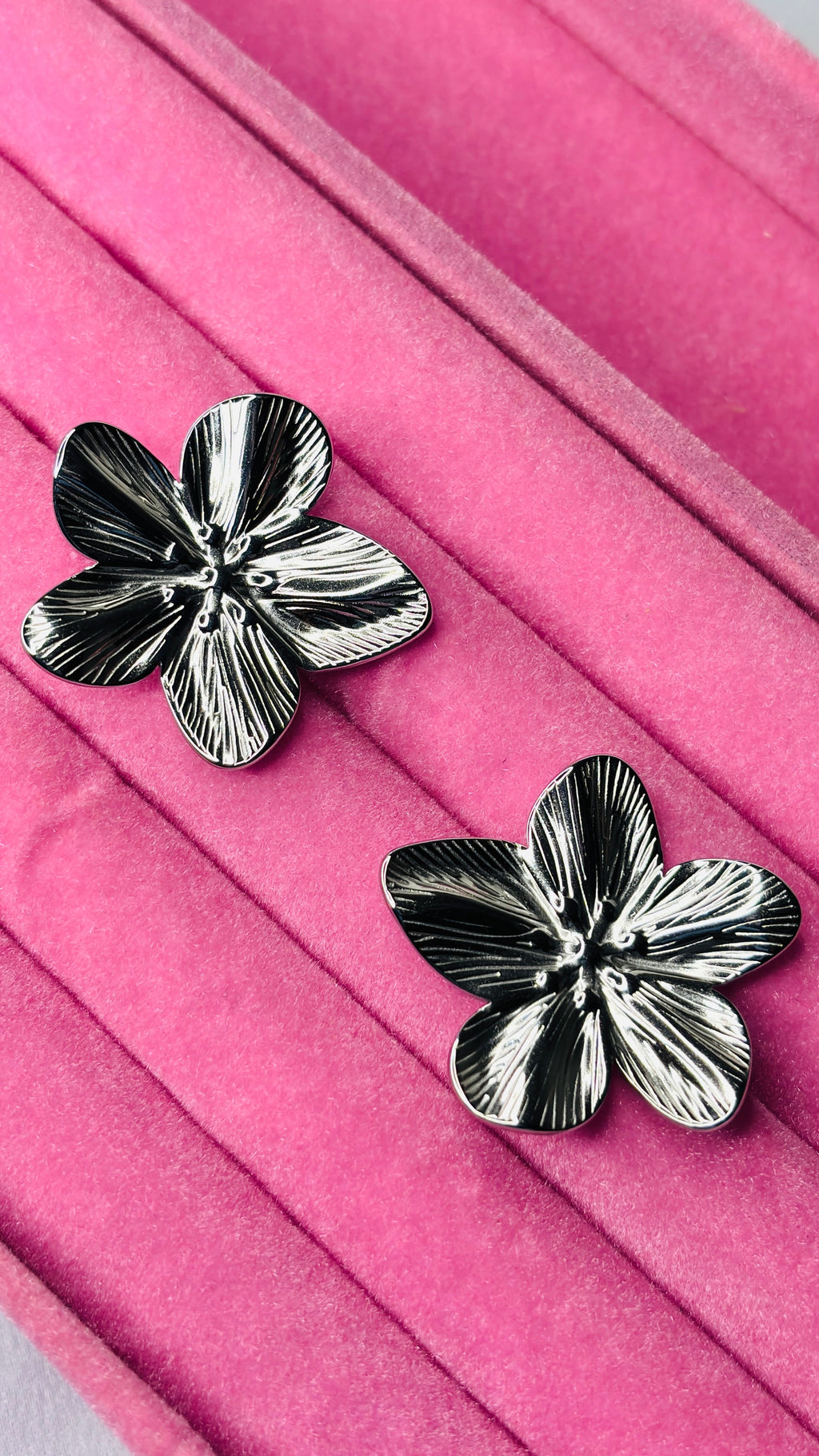 Stellar Bloom Earrings- Silver Petals