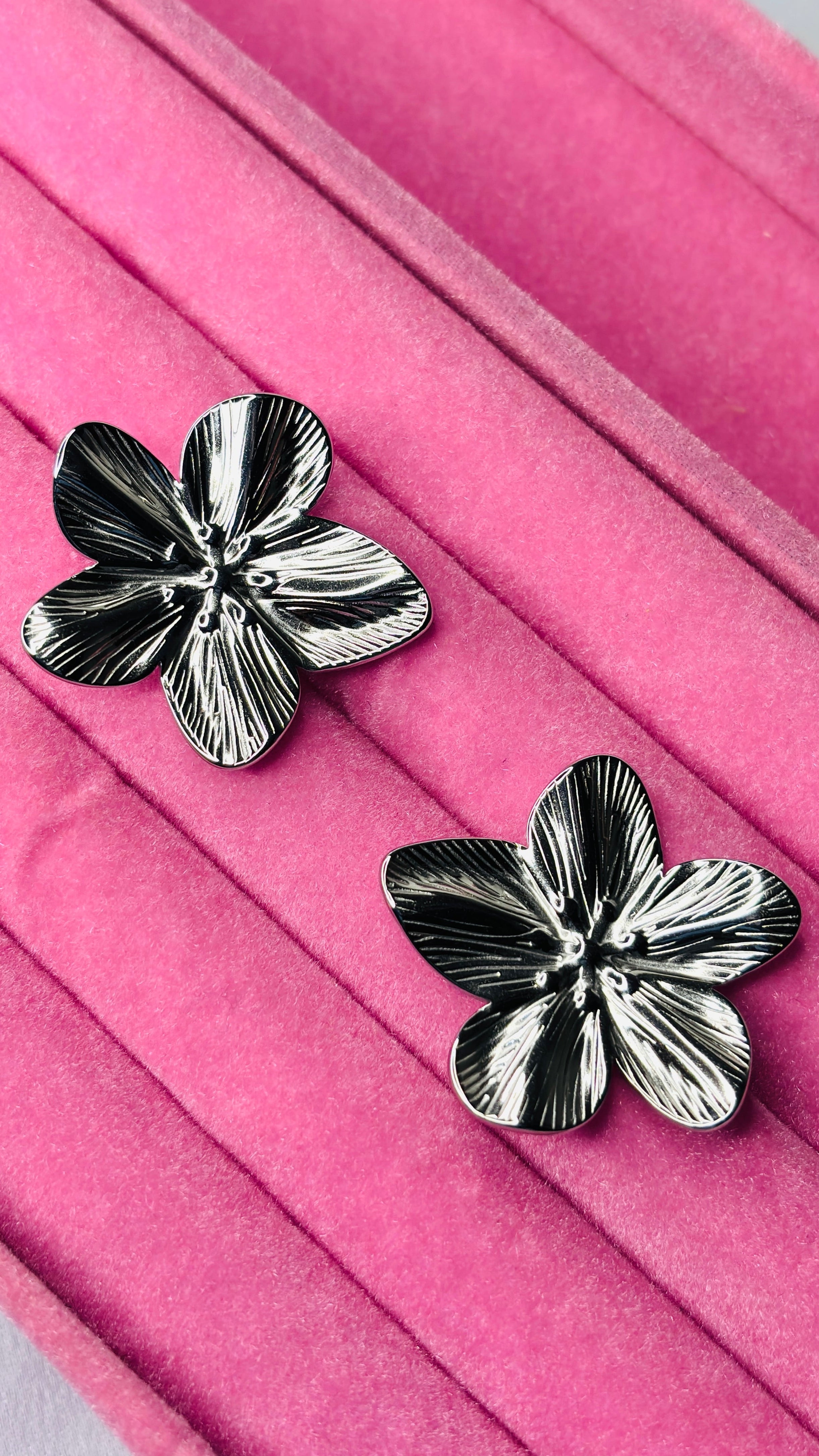Stellar Bloom Earrings- Silver Petals