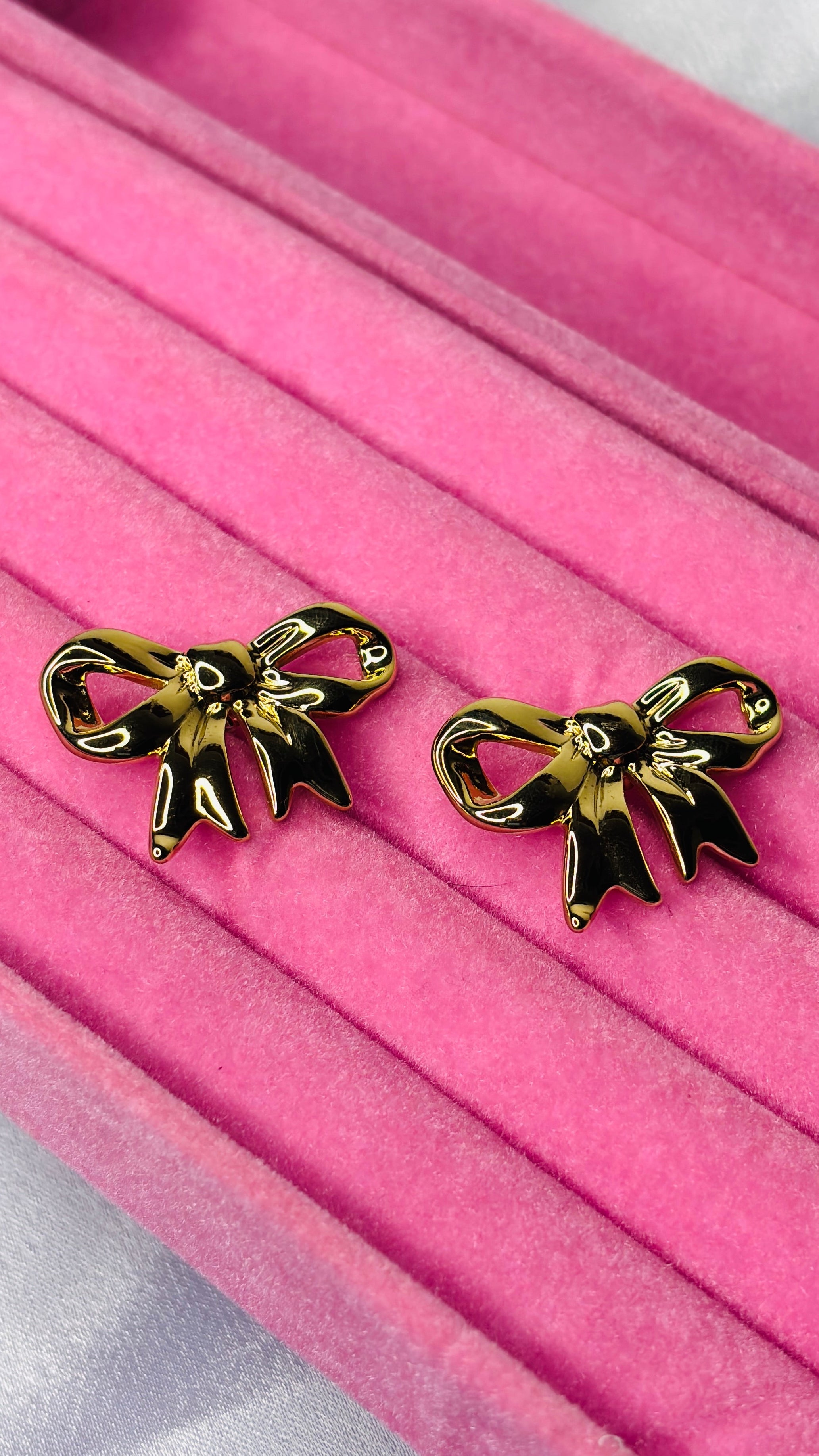 Golden Bowflare Earrings
