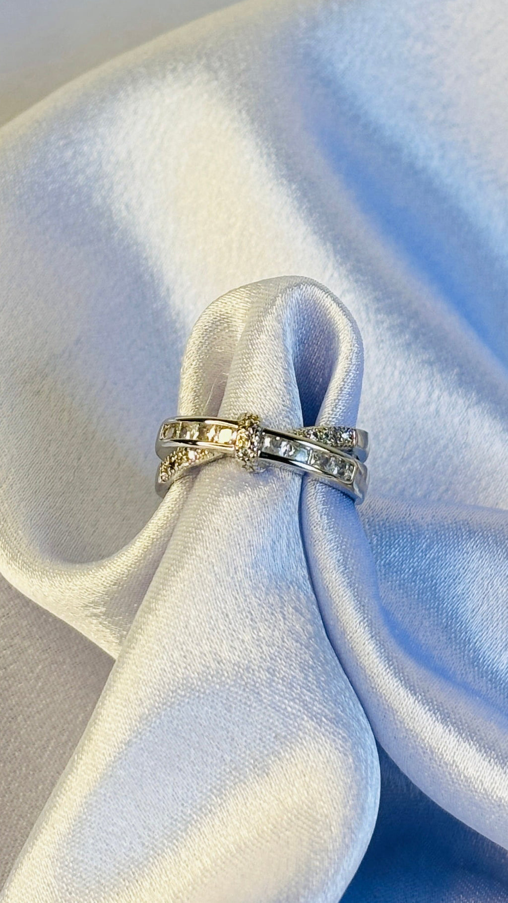 Criss Cross AD Silver ring