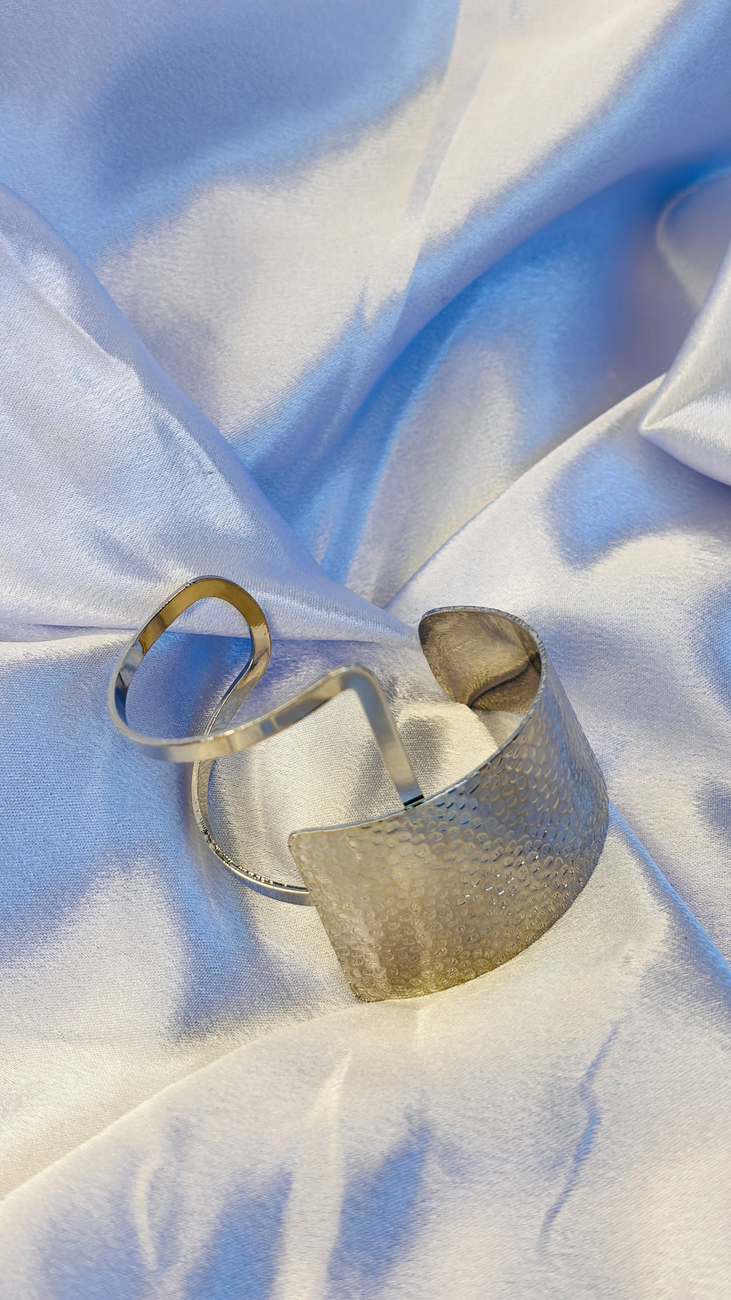 Contour Wave Cuff- Silver
