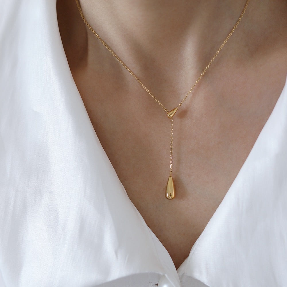 Lune’s tears necklace