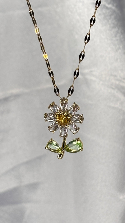 Daisy Dew Necklace