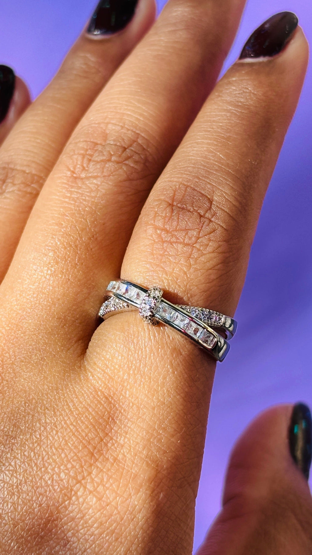 Criss Cross AD Silver ring