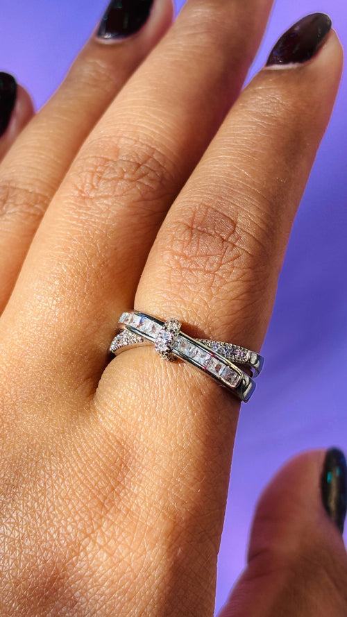Criss Cross AD Silver ring