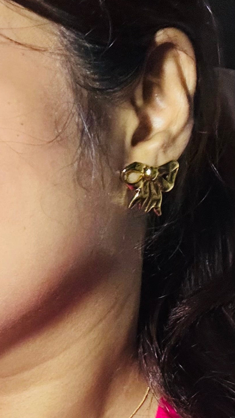 Golden Bowflare Earrings