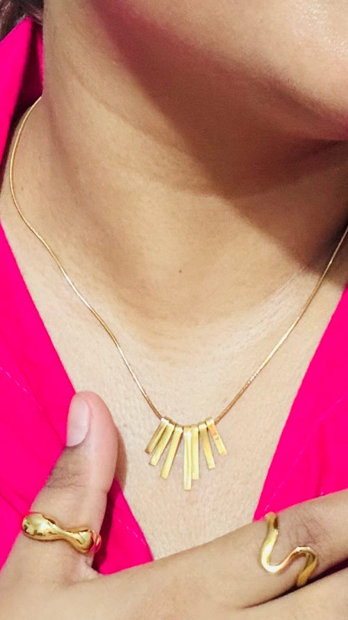 Gilded Rays Necklace